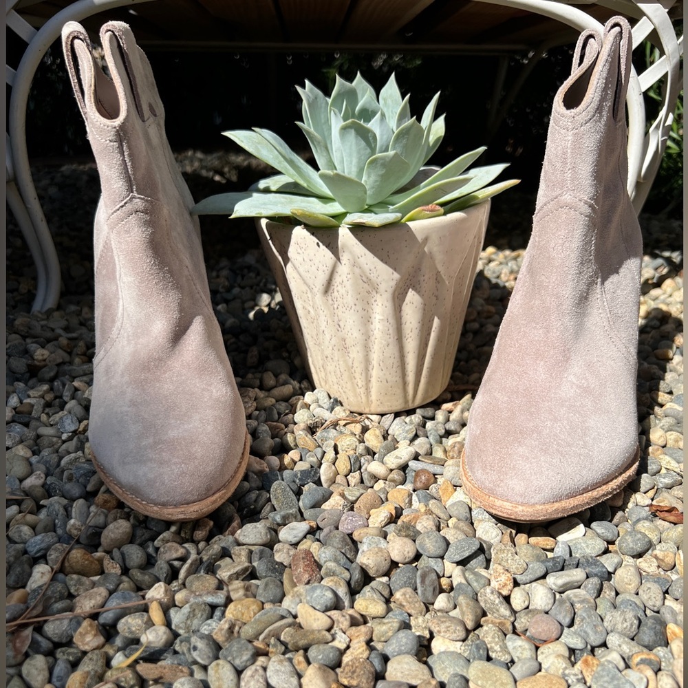 Joie suede western boots, light Silver sandstone, size 36